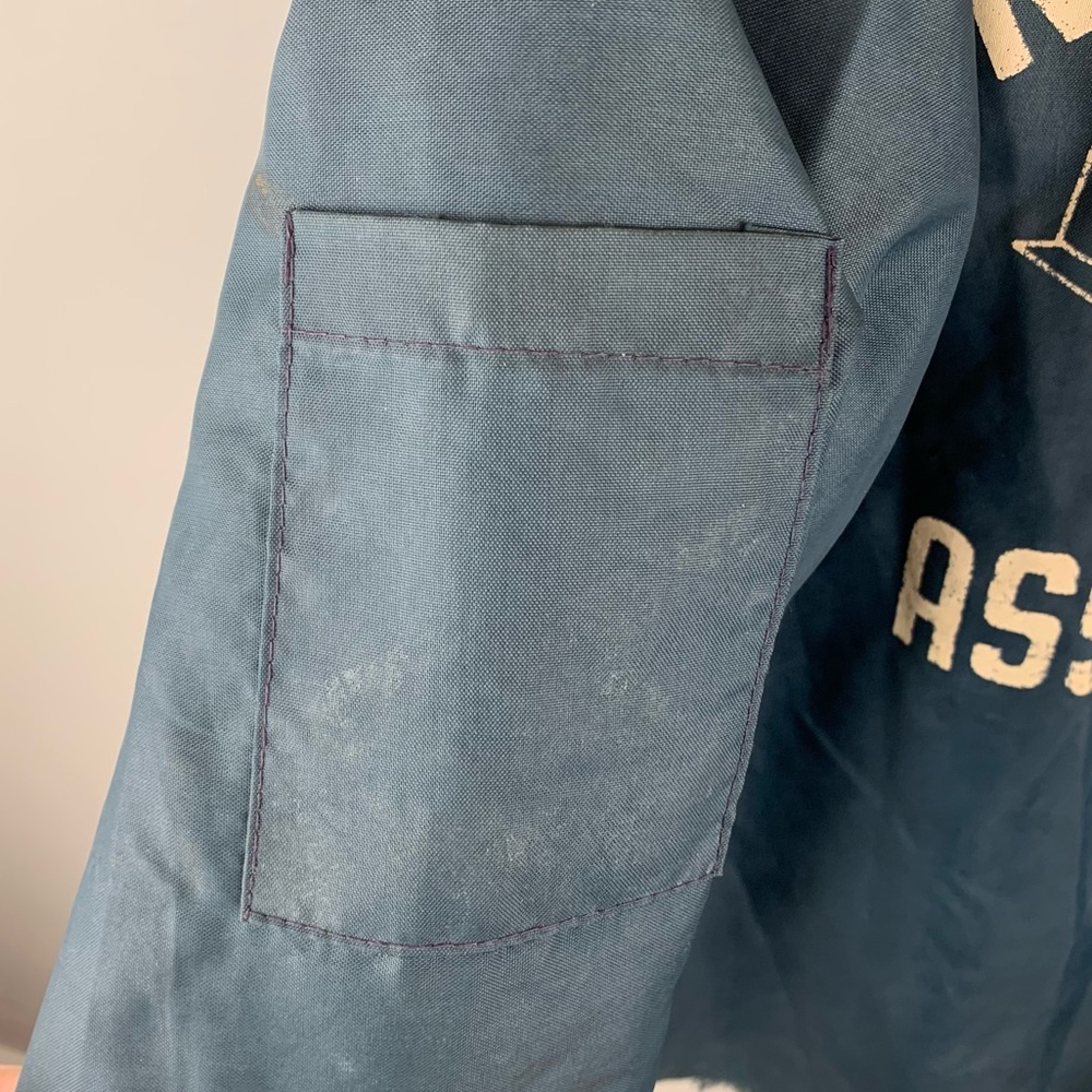 True Vintage Jacket Windbreaker Back Graphic Fire Truck  Snaps Mens M Flaws Blue - Picture 5 of 16